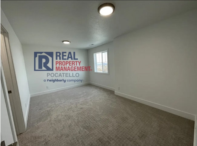 Building Photo - Brand New 3 bed 2.5 Bath Home- Double Car garage