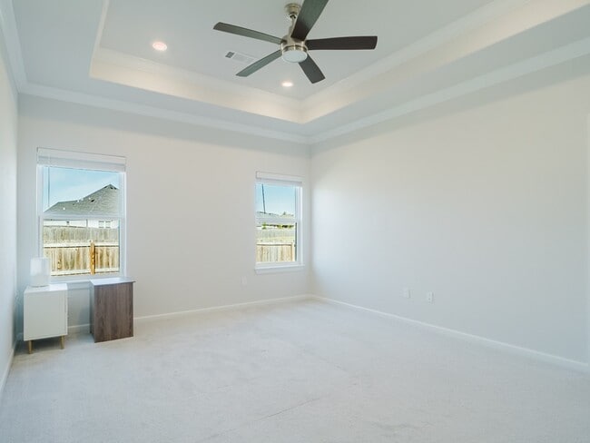 Building Photo - 460 Poplar Rd