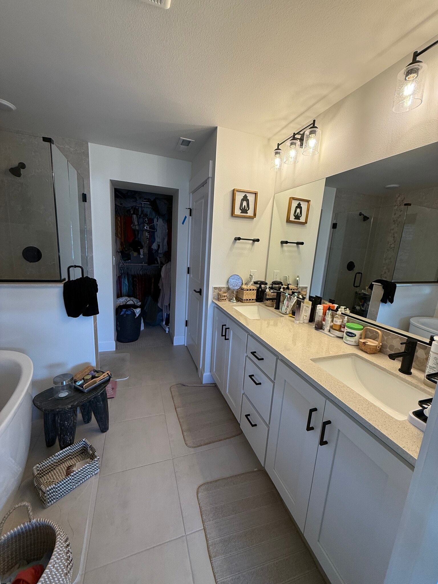 Building Photo - 3844 SE 83rd Ave