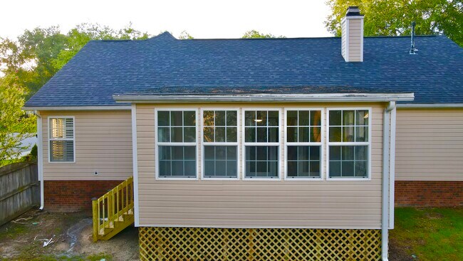 Building Photo - Tayser Rental