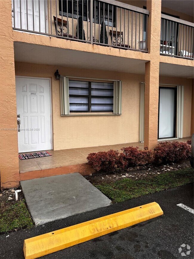 Building Photo - 18216 Mediterranean Blvd