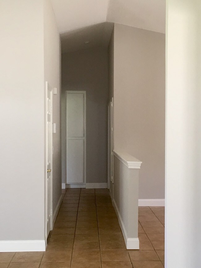 Building Photo - 6240 Gamay Ct