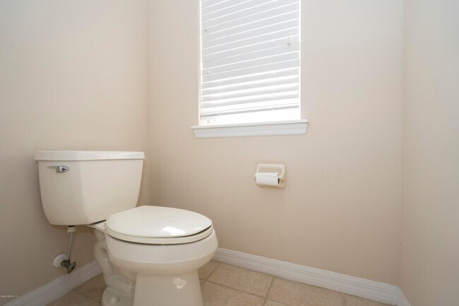 Building Photo - 3668 Windmoor Dr