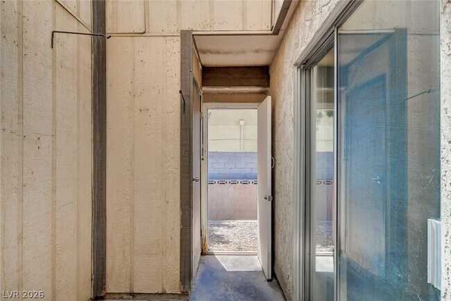 Building Photo - 401 N Lamb Blvd