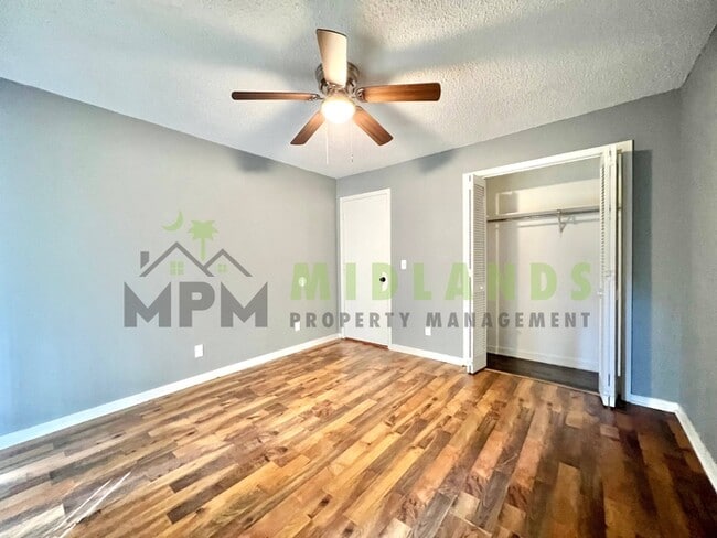 Building Photo - 6008 Village Creek Dr