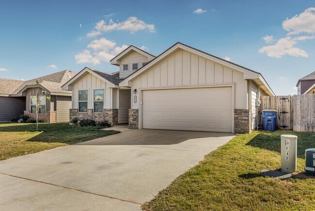 Primary Photo - 8316 E County Rd 113