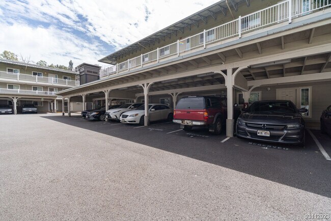 Building Photo - $3,400 | 3br/2ba Condominium in Sixty Park...