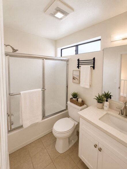 RESTROOM #2 - UPSTAIRS - 2118 Obarr Pl