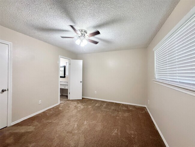 Building Photo - 109 Houston St