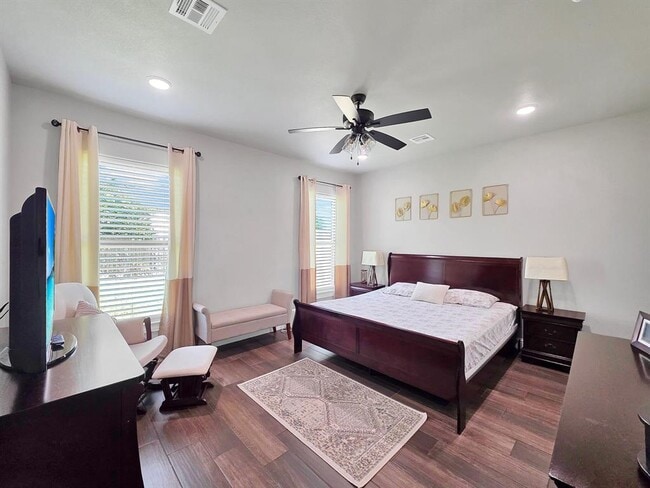 Building Photo - 10340 Dominion Ranch Dr