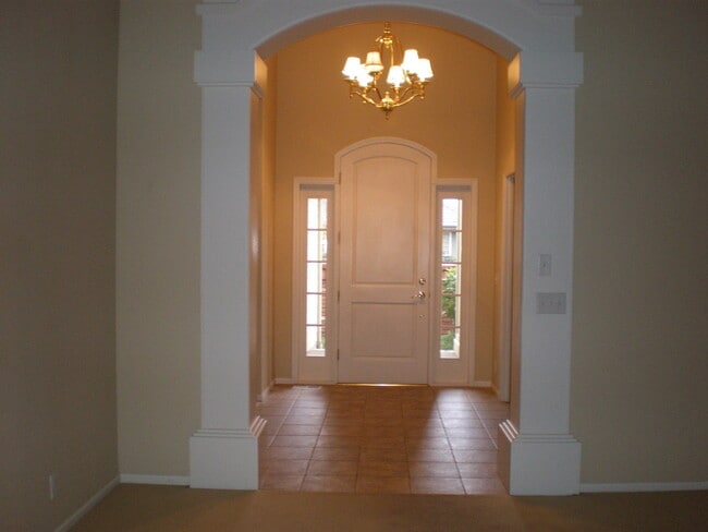 Building Photo - 1445 Arcadia Dr