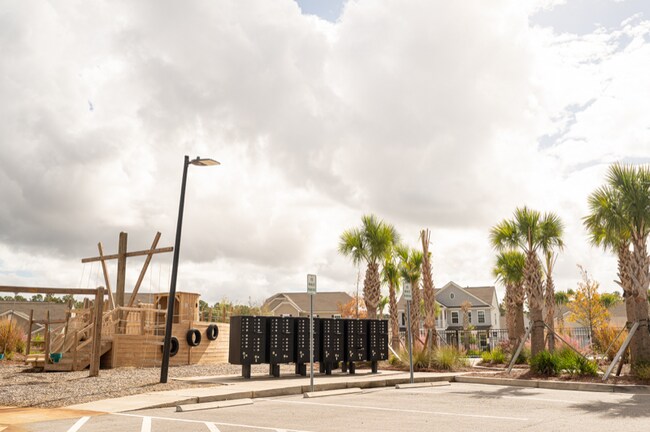 Building Photo - 216 Chaste Tree Cir