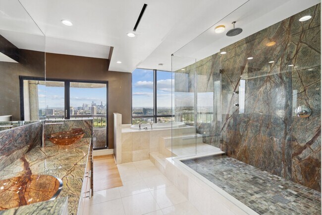 Building Photo - 2001 Holcombe Blvd