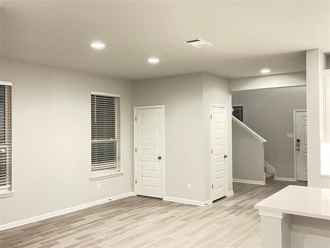 Building Photo - 316 McLintock Rd