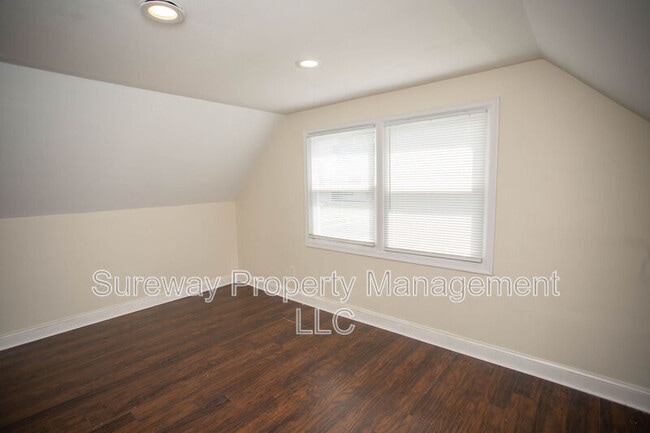 Building Photo - 49 Granite Ln