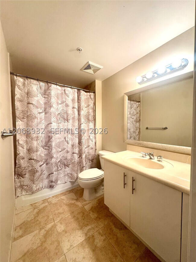 Building Photo - 7900 Harbor Island Dr