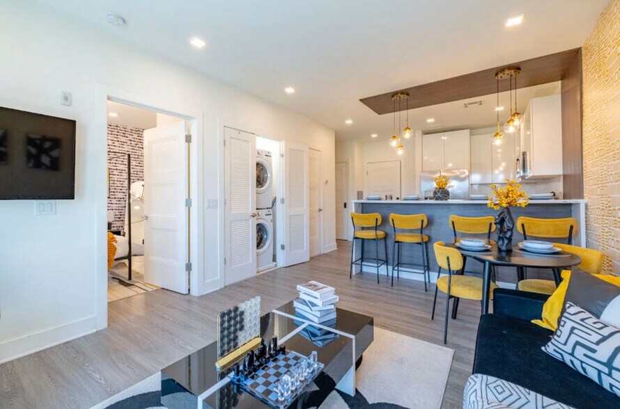 Building Photo - 45 William St