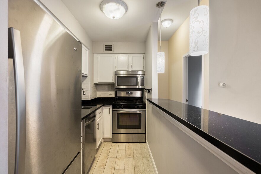 Building Photo - 27 Bowdoin St