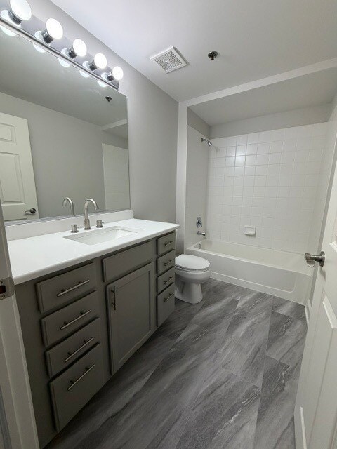 Building Photo - 390 W Mahogany Ct