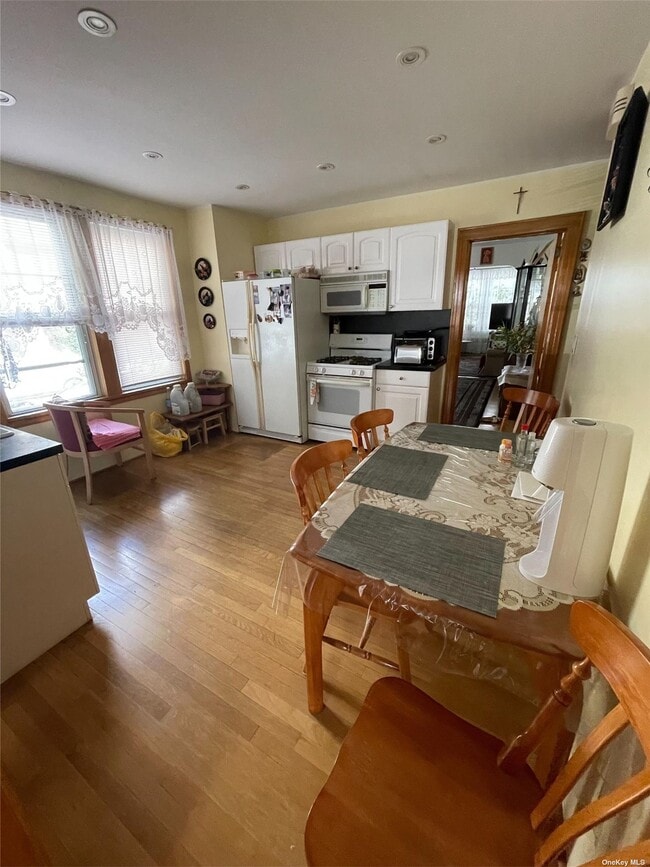 Building Photo - 65-02 Hull Ave