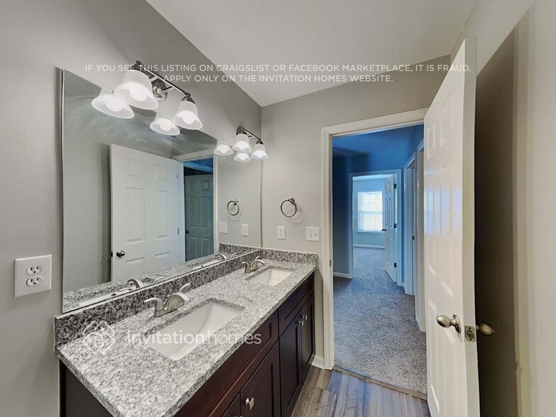 Building Photo - 10229 Covingtonwood Dr