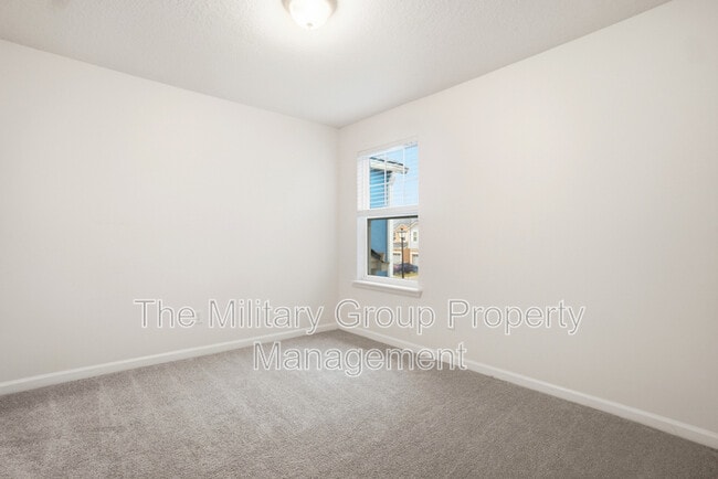 Building Photo - 677 Reese Ave