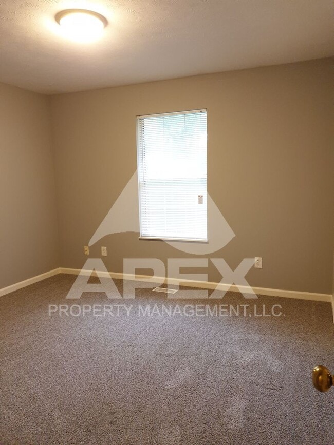 Building Photo - Beautiful 3 Bd 2.5 Ba Single Family Home i...