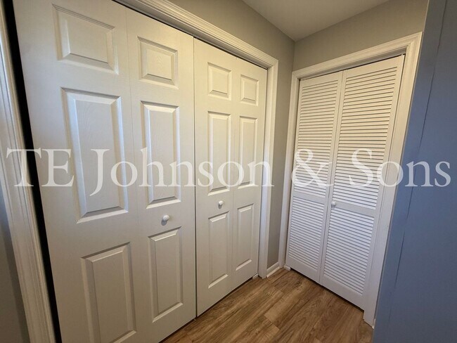 Building Photo - 3826 Barkwood Dr