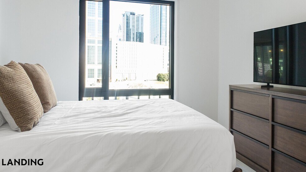 Building Photo - 1007 S Mint St