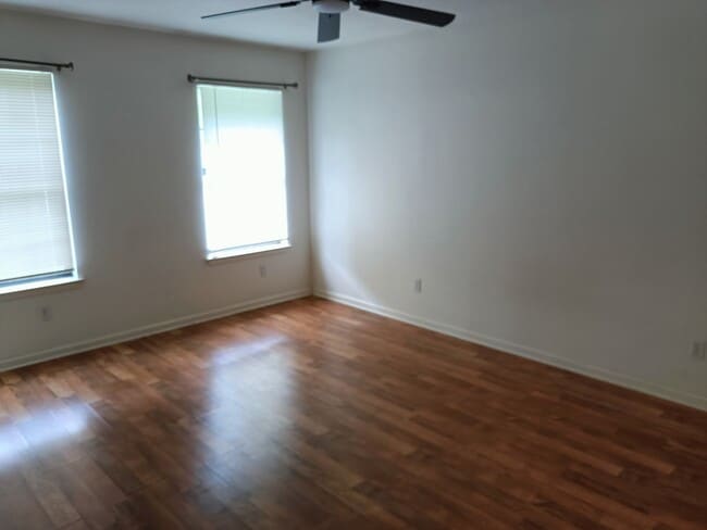 Building Photo - 125 Thomas St