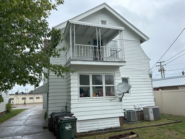 Building Photo - 7401 Jameson Rd