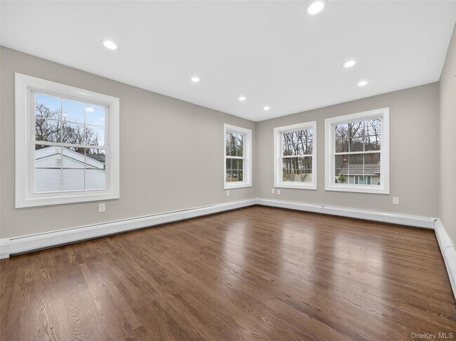 Building Photo - 36 Windmill Ln