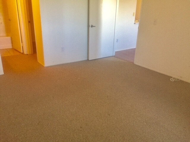 Building Photo - RB 2 Br 2 BathPetOK+washer+Dryer All Appl 2 Prkg spots>TEXT 858-774-1574