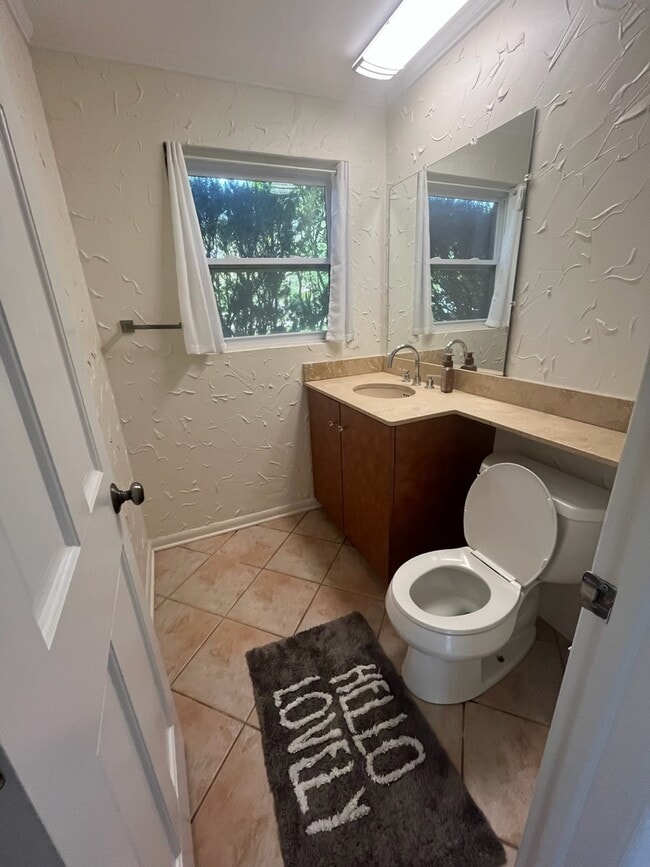 Building Photo - 2243 Elm Ridge Dr