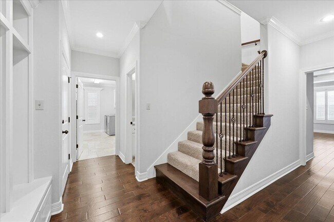Building Photo - 302 Spring Brook Ct