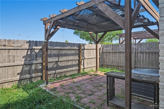 Building Photo - 10 Lemon Tree Ct