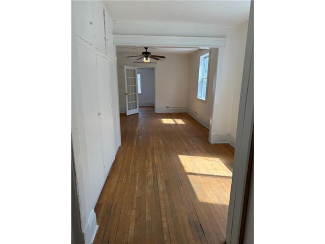 Building Photo - 417 N Roy St