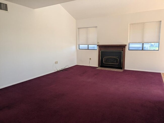 Building Photo - 1325 Presto St