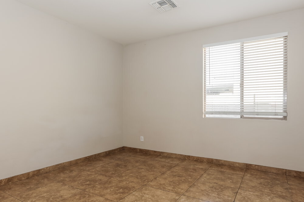 Building Photo - 3014 W Donner Dr