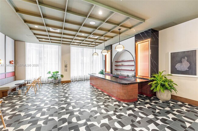 Building Photo - 11 NE 6th St