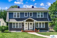 Building Photo - 2 bedroom duplex in College Hill