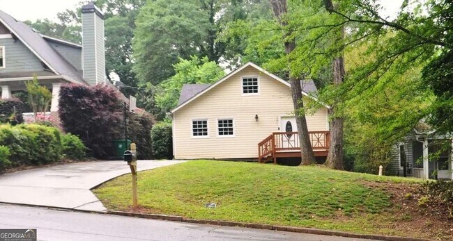 Building Photo - 3047 Alston Dr