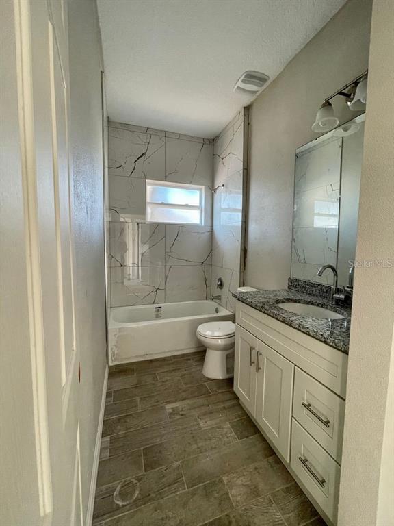 Building Photo - 407 Bedlington Ct