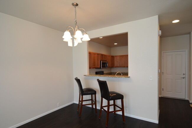 Building Photo - Beautiful townhome near Ft. Carson availab...