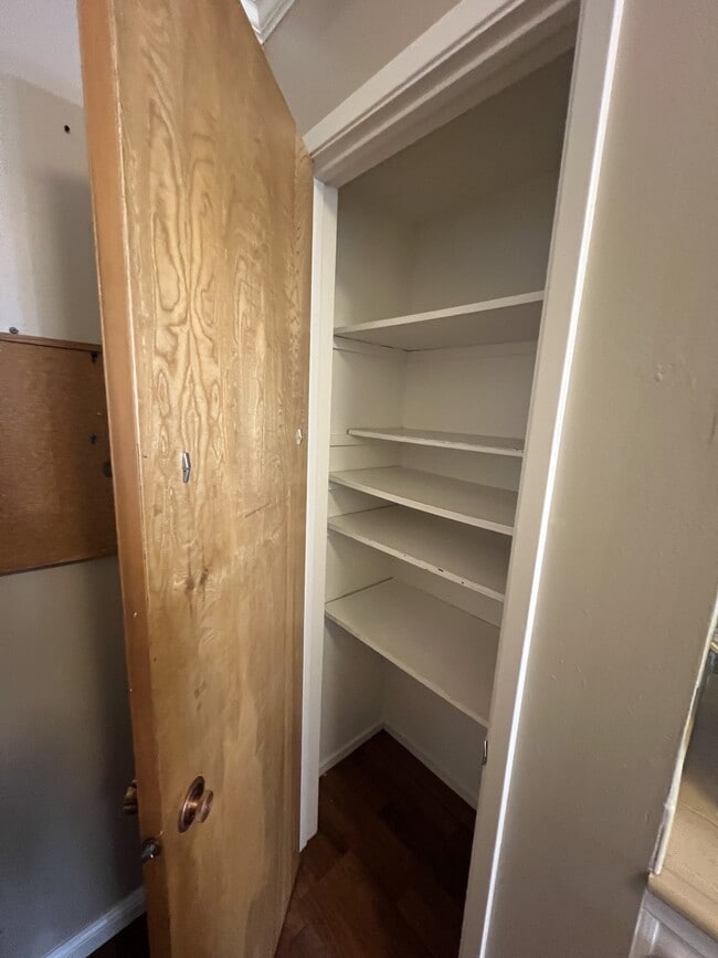 Building Photo - 1350 Ruby Ct