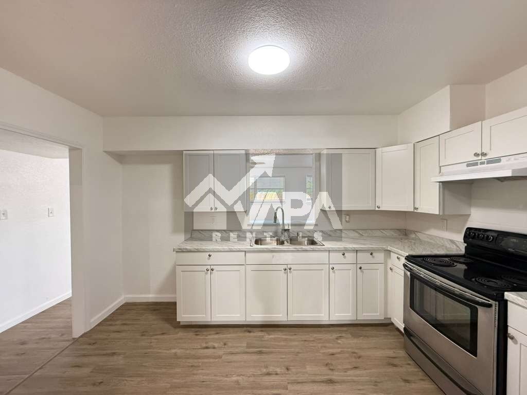 Building Photo - 943 Weizmann St