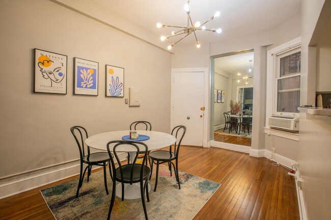 Building Photo - Lovely 1 BR/1 BA Condo in Dupont Circle!