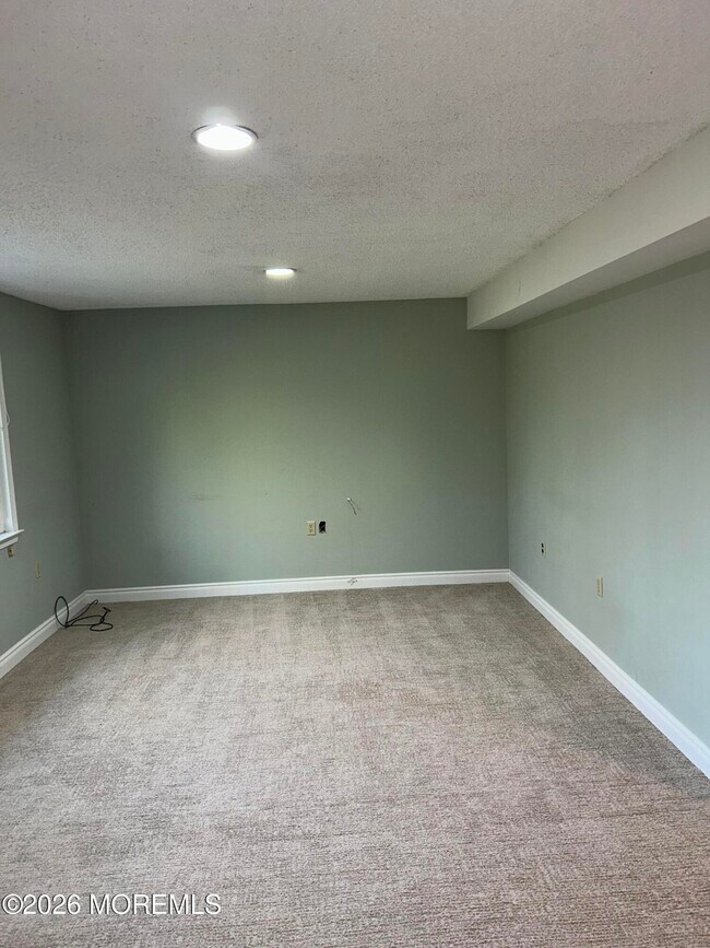 Building Photo - 316 Burntwood Trail