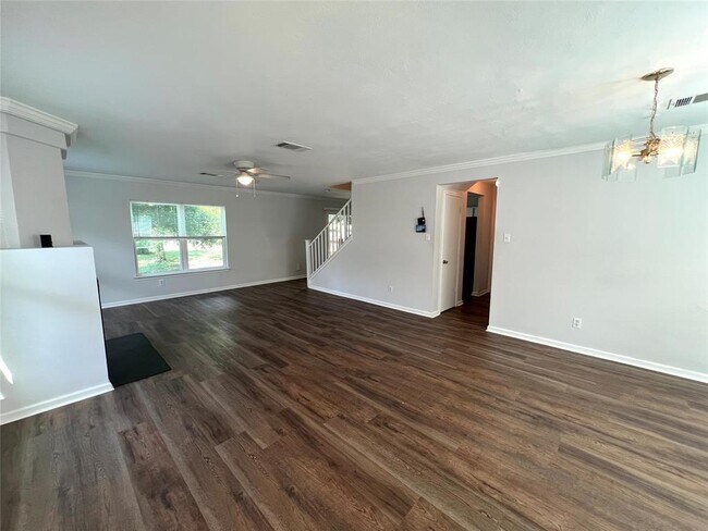Building Photo - 2423 Glen Field Dr