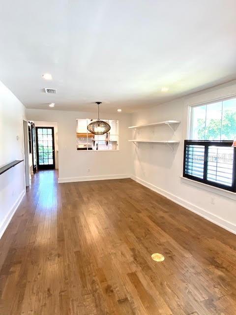 Building Photo - 3611 Bradenton Rd